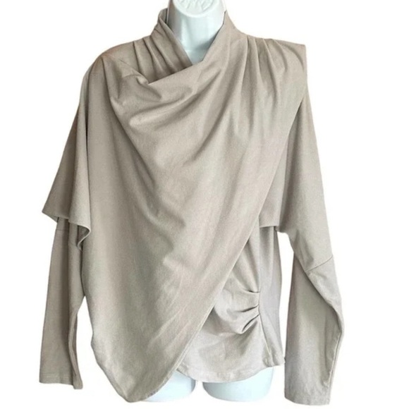 NWT Exclusive Women’s Sz M Layered Cowl Neck Long Sleeve Top - Picture 2 of 5